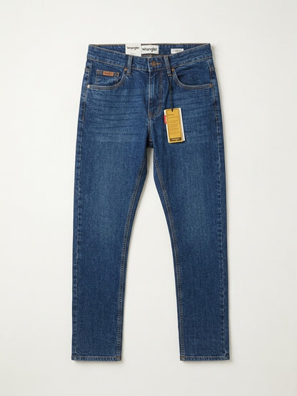 Men’s Dark Blue Straight-Fit Denim Jeans – Wrangler Style