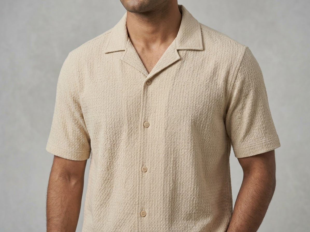 Men’s Textured Beige Short-Sleeve Button-Up Shirt