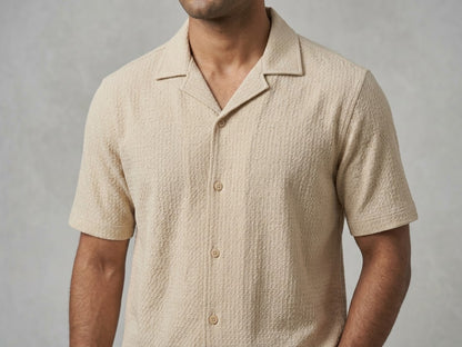 Men’s Textured Beige Short-Sleeve Button-Up Shirt