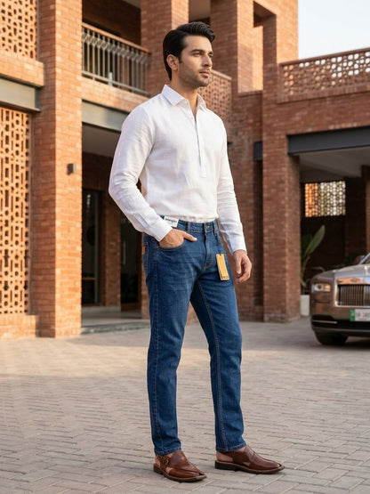 Men’s Dark Blue Straight-Fit Denim Jeans – Wrangler Style