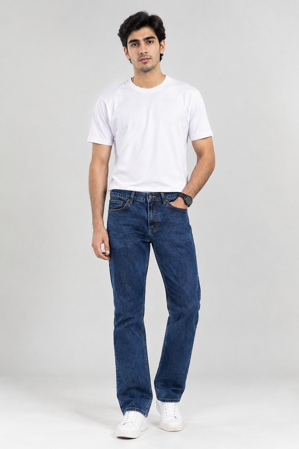 Men’s Dark Blue Straight-Fit Denim Jeans – Wrangler Style