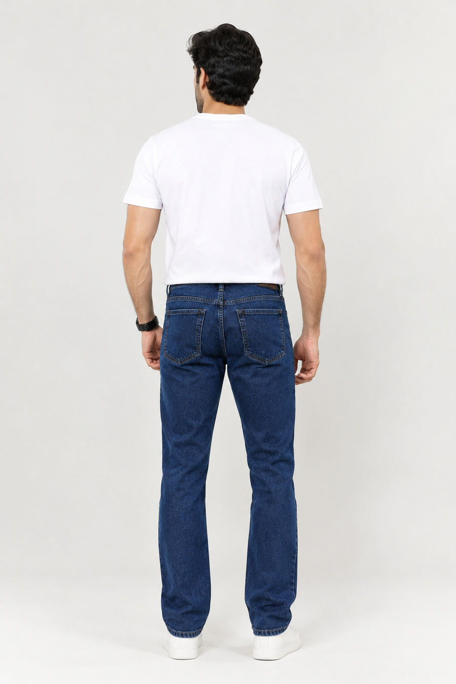 Men’s Dark Blue Straight-Fit Denim Jeans – Wrangler Style